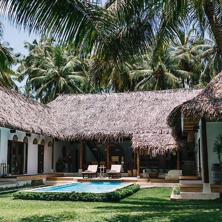 Villa Onu Mentawai Katiet Exterior photo